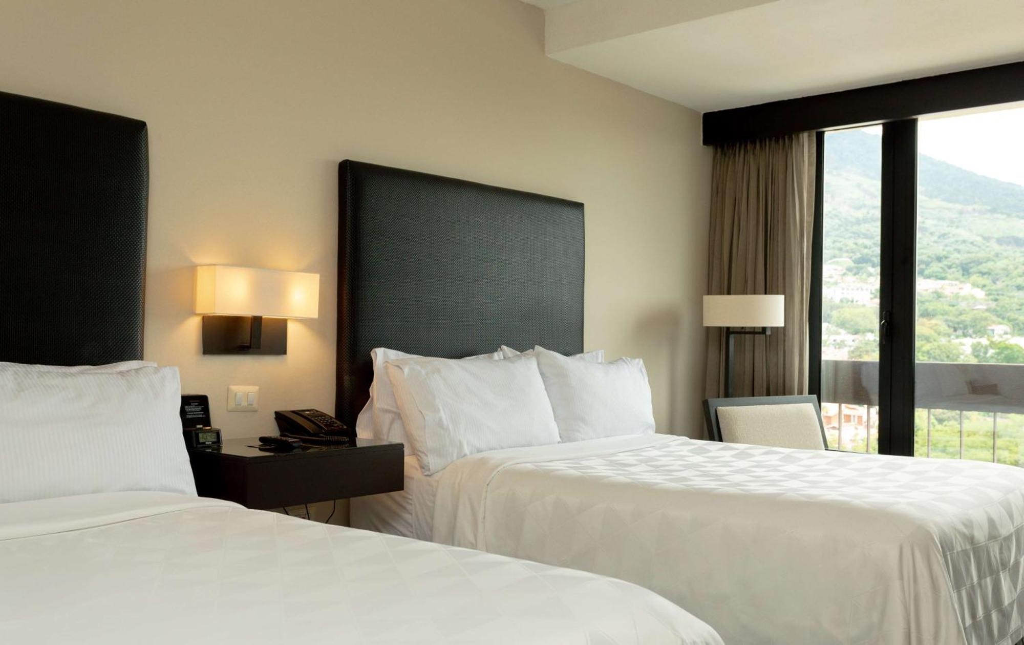 Hotel Hilton San Salvador Extérieur photo